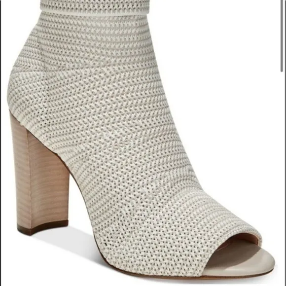 Avec Les Filles Women's Mariah Beige Sock Booties Size 10