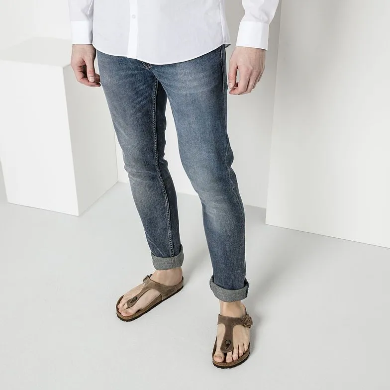 Birkenstock Gizeh Oiled Leather Tobacco Brown Sandals