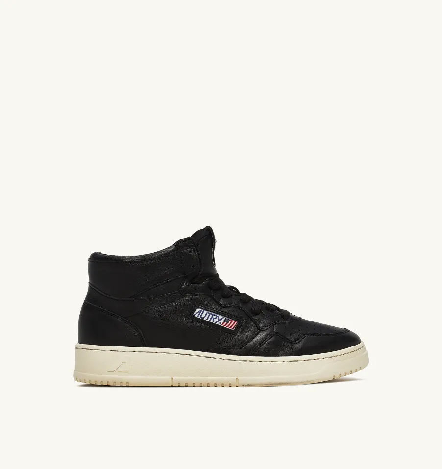 Medalist Mid Leather Sneaker