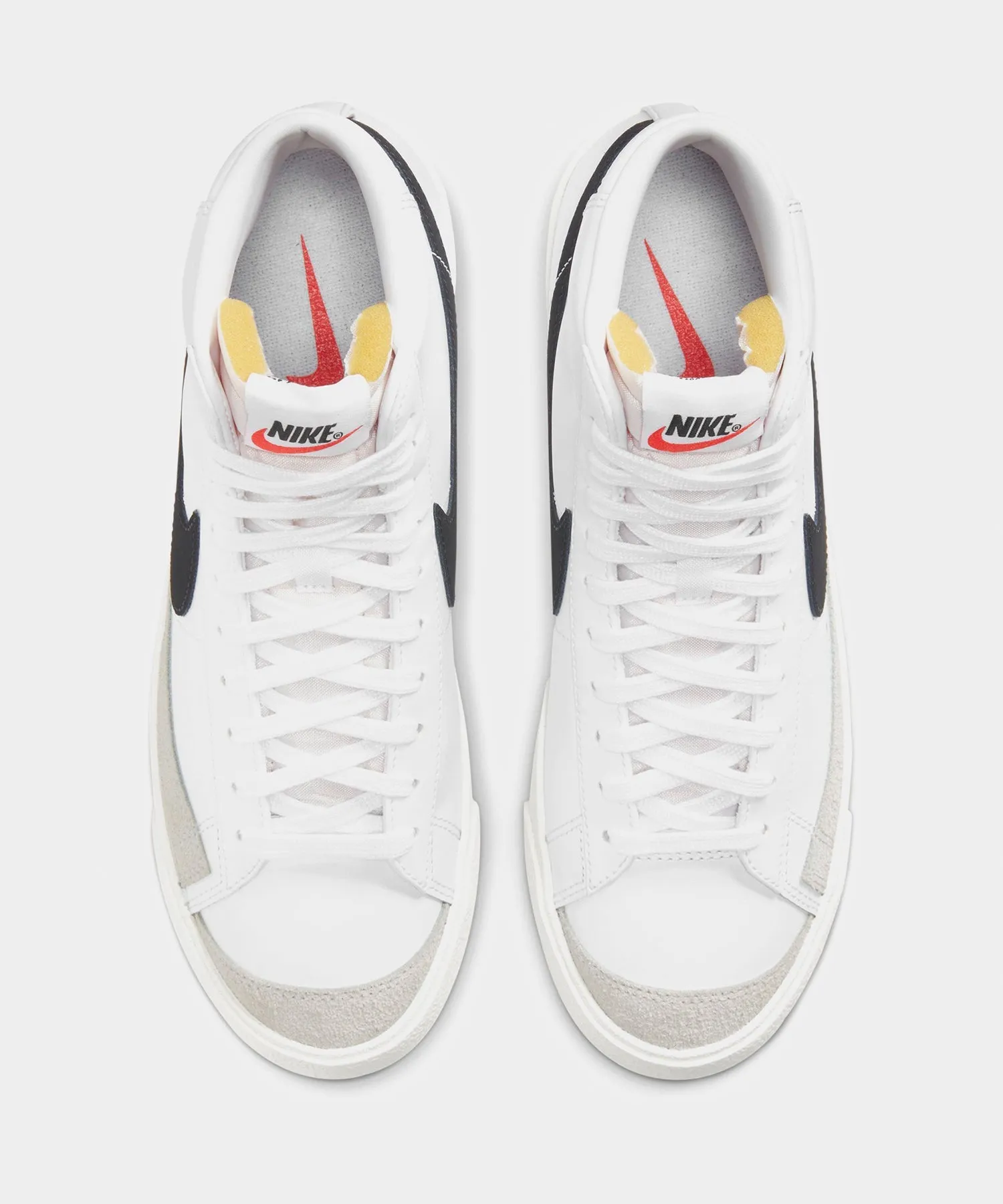 Nike Blazer Mid '77 in Vintage White   Black
