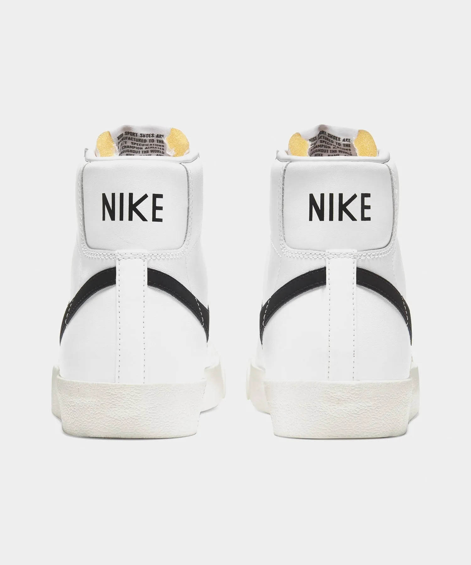 Nike Blazer Mid '77 in Vintage White   Black